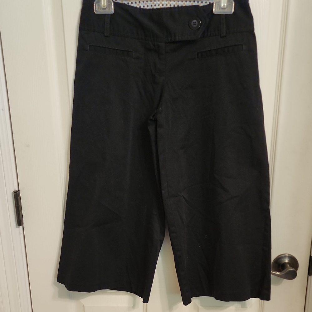 No Boundaries Black Cropped Pants